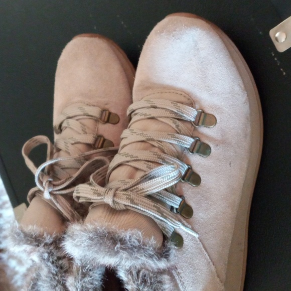 baretraps amy sue lace up boots
